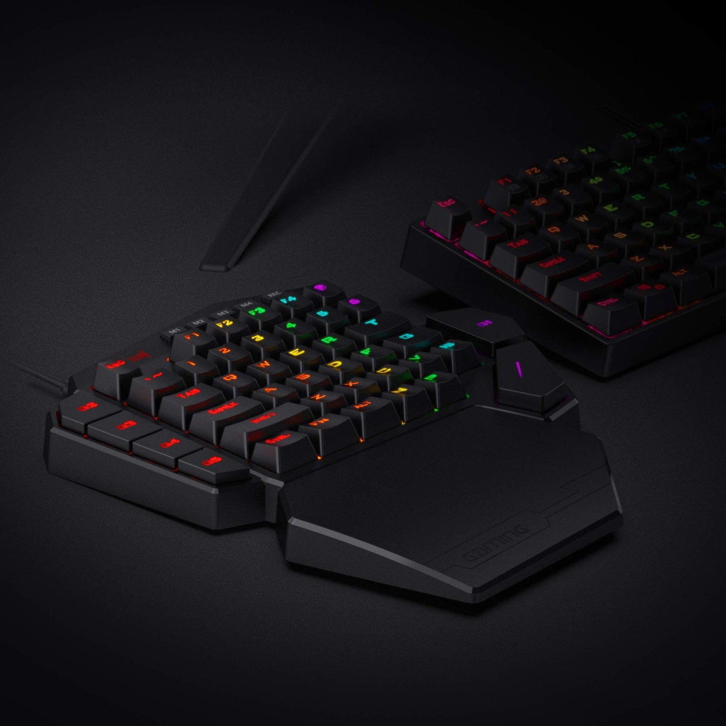 Teclado mecánico para juegos con cable RGB de una mano Redragon K585 DITI, teclado para juegos profesional tipo C de 42 teclas con conector intercambiable en caliente mejorado, 7 teclas macro integradas y reposamuñecas desmontable 